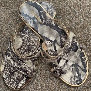 BEBÉ sandals